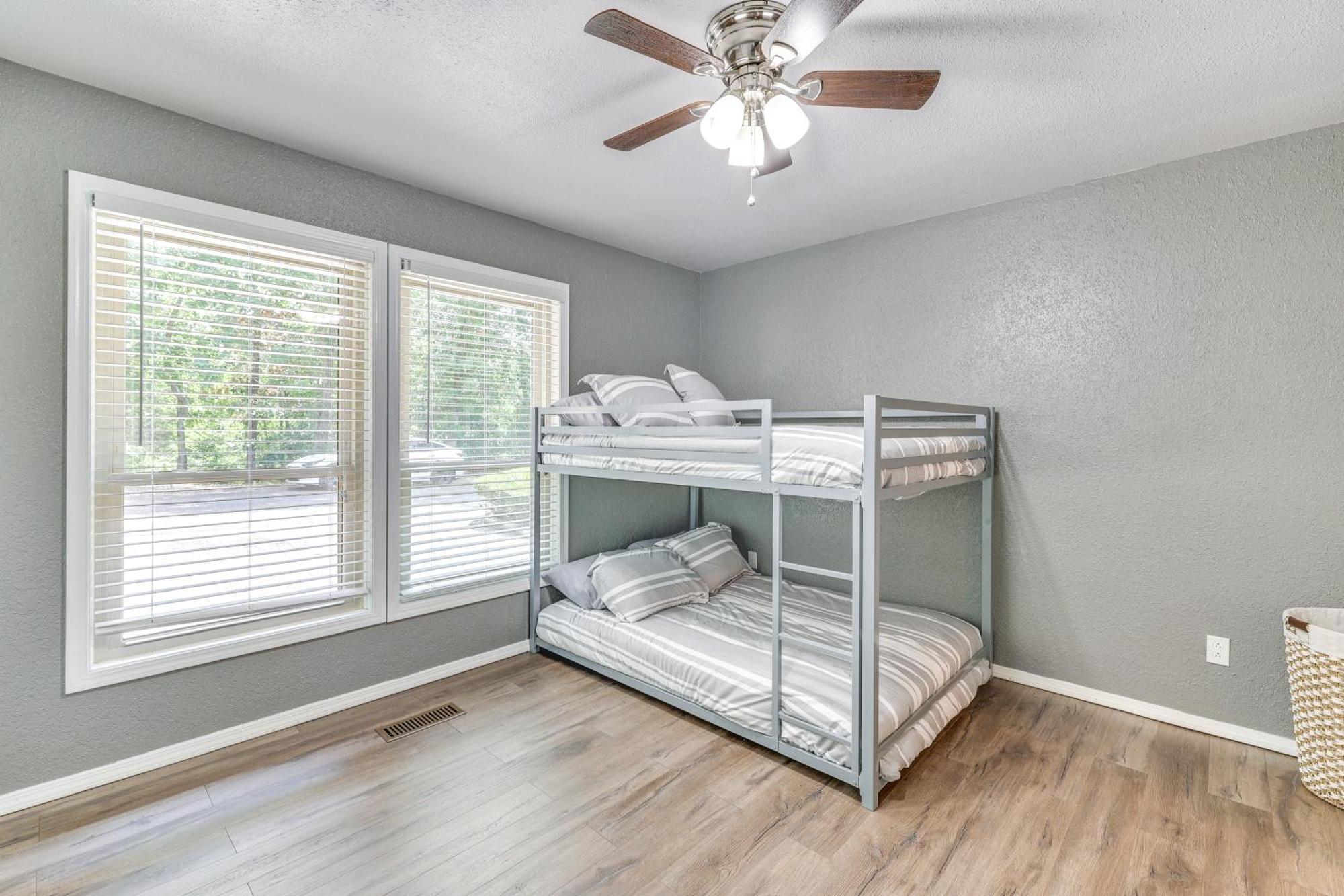 Serene Bella Vista Getaway Near Trails! Bagian luar foto